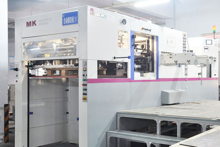 臺(tái)灣長(zhǎng)榮MK1060全自動(dòng)模切清廢機(jī)